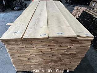 OEM White Ash Wood Veneer Crown Cut 0.45mm Panel سميكة من الدرجة AA